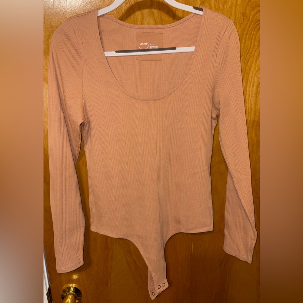 Aerie dark beige textured stripe knit long sleeve bodysuit Size XL deep u-neck